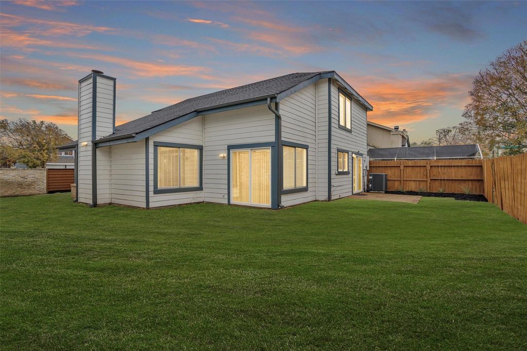 Photo of 10610 Chapel Hill Drive, Houston, TX 77099 (MLS # 96752970)