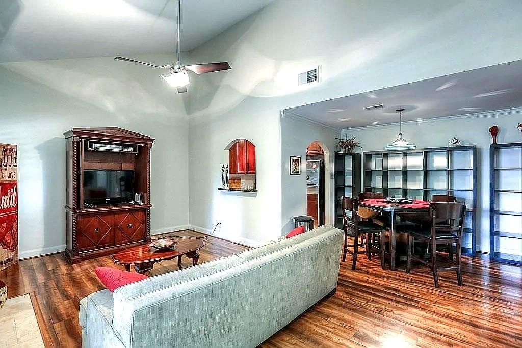 Photo of 1100 Augusta Drive #80, Houston, TX 77057 (MLS # 59689989)