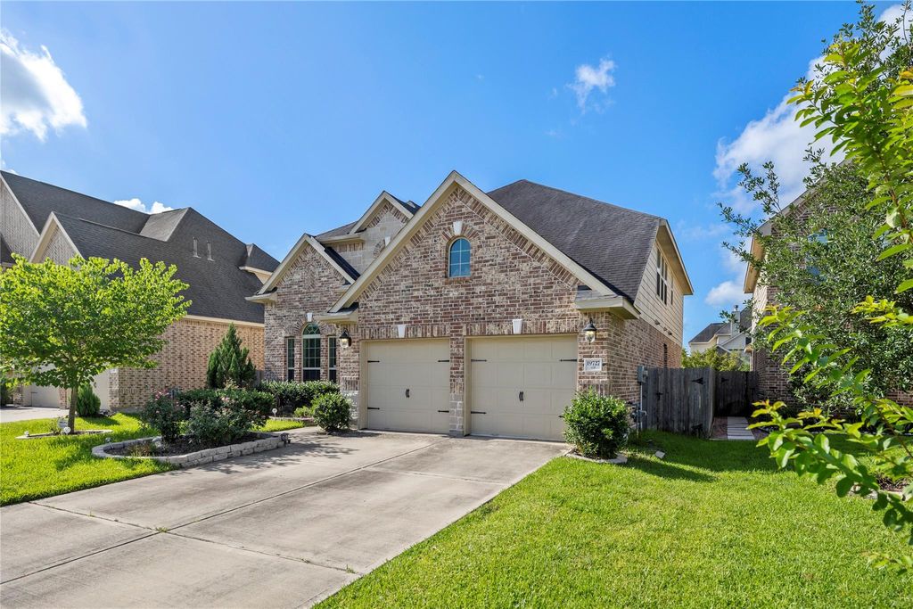 Photo of 19727 Lakeside Pointe Court, Richmond, TX 77407 (MLS # 97869290)