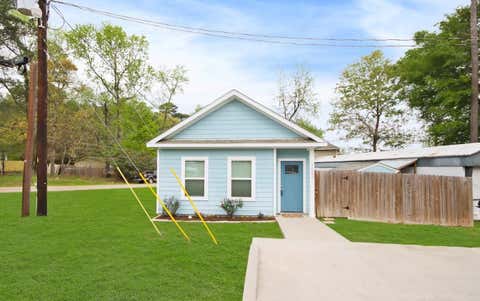 Photo of 16830 Balmoral, Montgomery, TX 77316 (MLS # 22460512)
