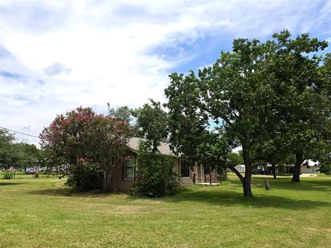 Tiny photo for 307 5th St Street, Sutherland Springs, TX 78161 (MLS # 53709282)