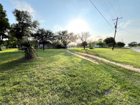 Tiny photo for 307 5th St Street, Sutherland Springs, TX 78161 (MLS # 53709282)
