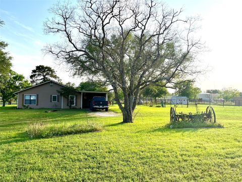 Tiny photo for 307 5th St Street, Sutherland Springs, TX 78161 (MLS # 53709282)