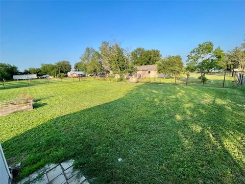 Tiny photo for 307 5th St Street, Sutherland Springs, TX 78161 (MLS # 53709282)
