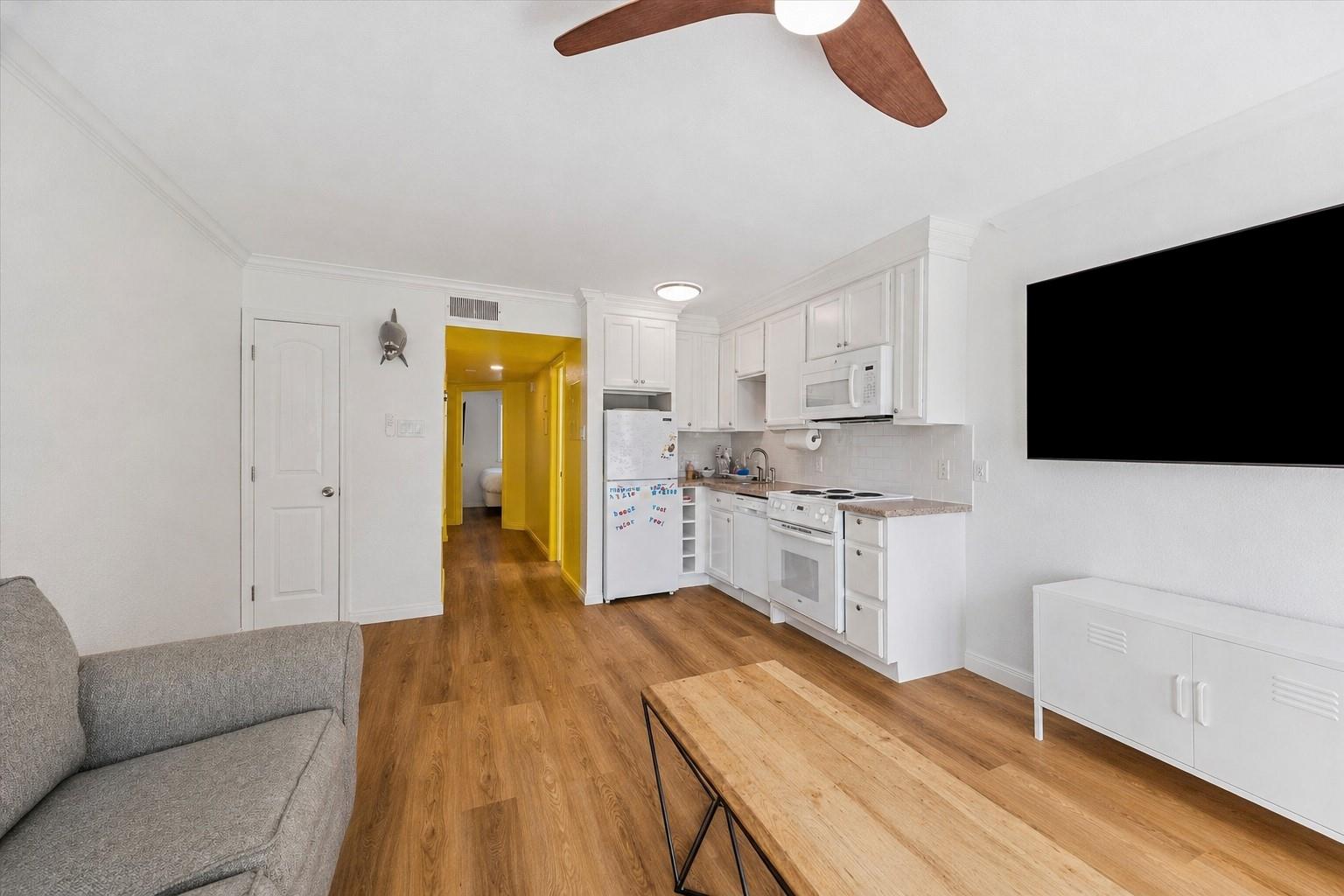 10811 San Luis Pass Road 1121