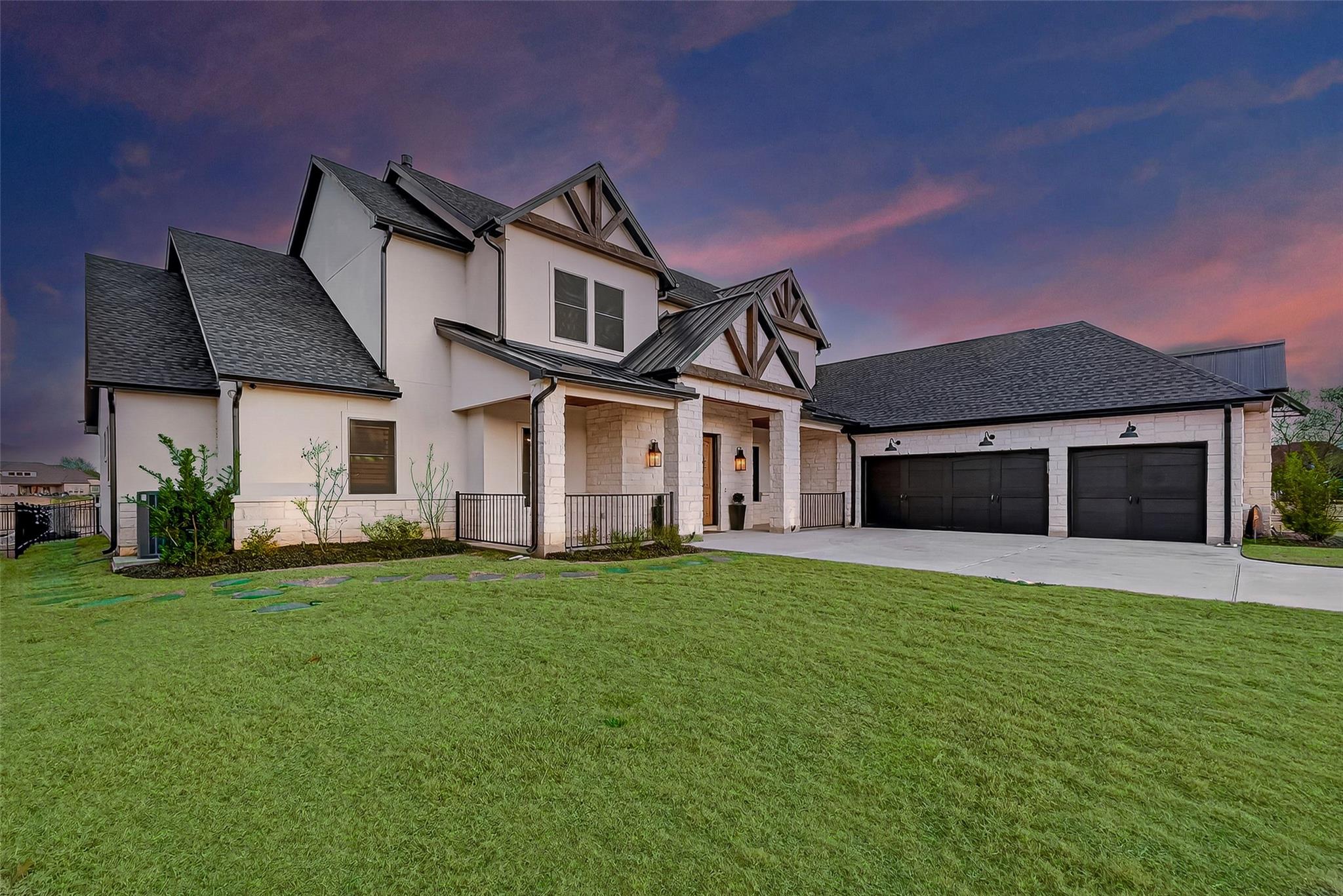 18908 W Grand Pine Circle