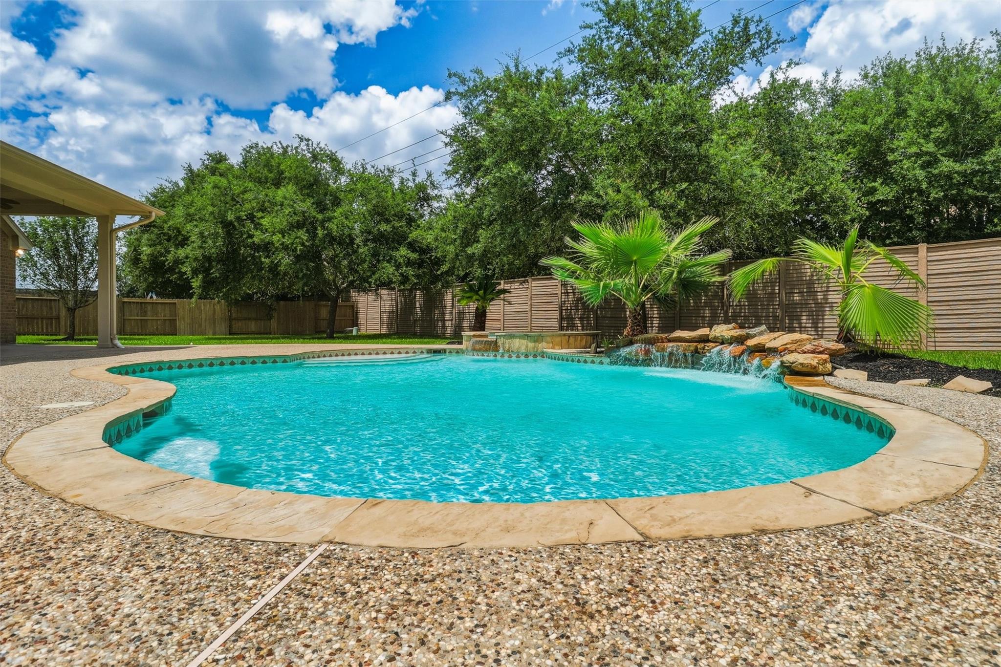 8015 Ravens Point Drive