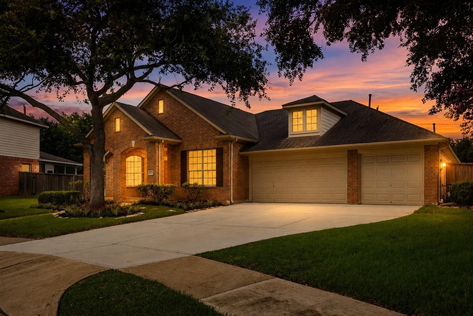 8015 Ravens Point Drive