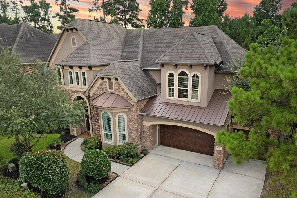 Photo of 1302 Whitehall Way, Houston, TX 77339 (MLS # 25303019)