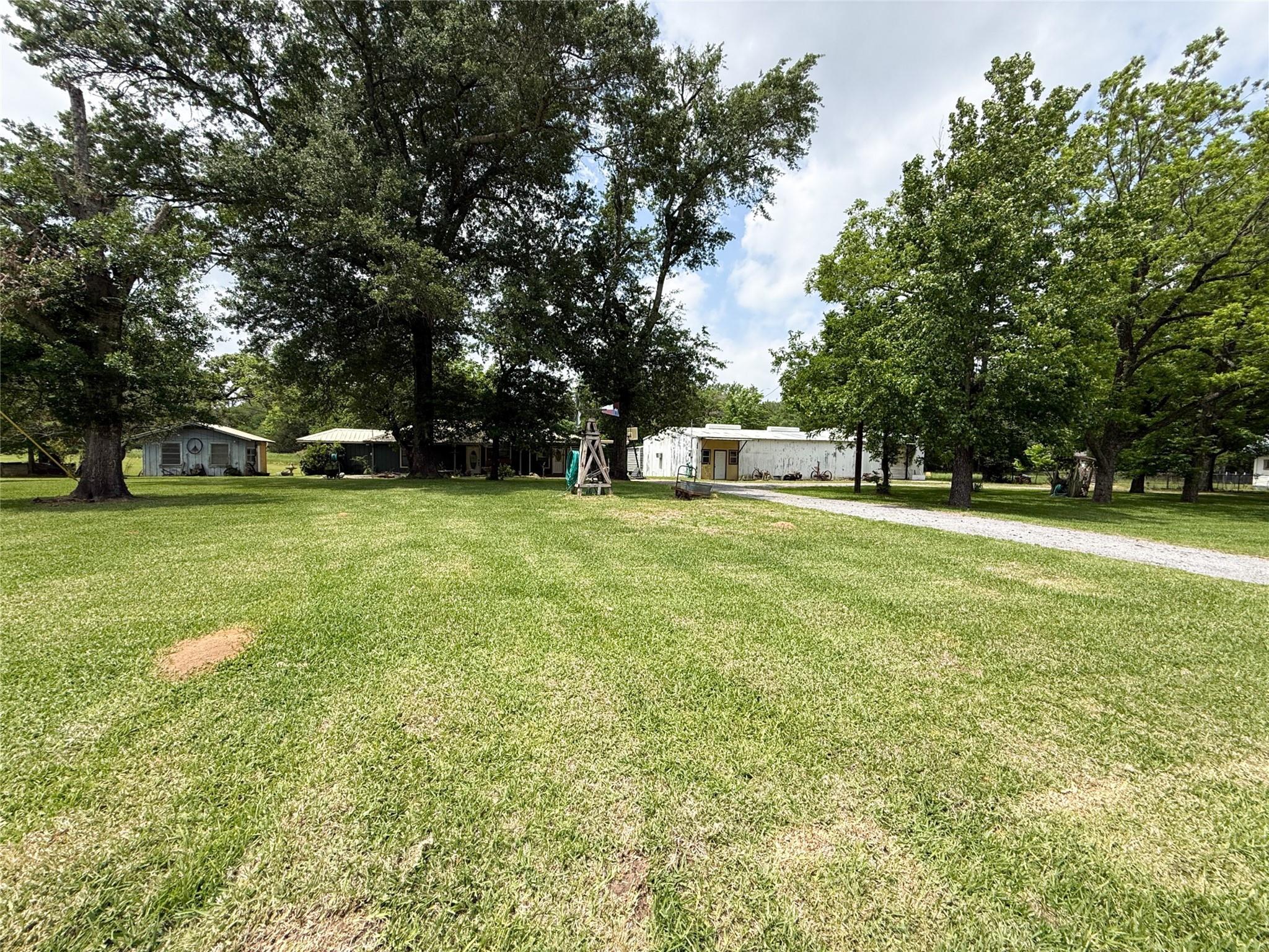 708 W Railroad