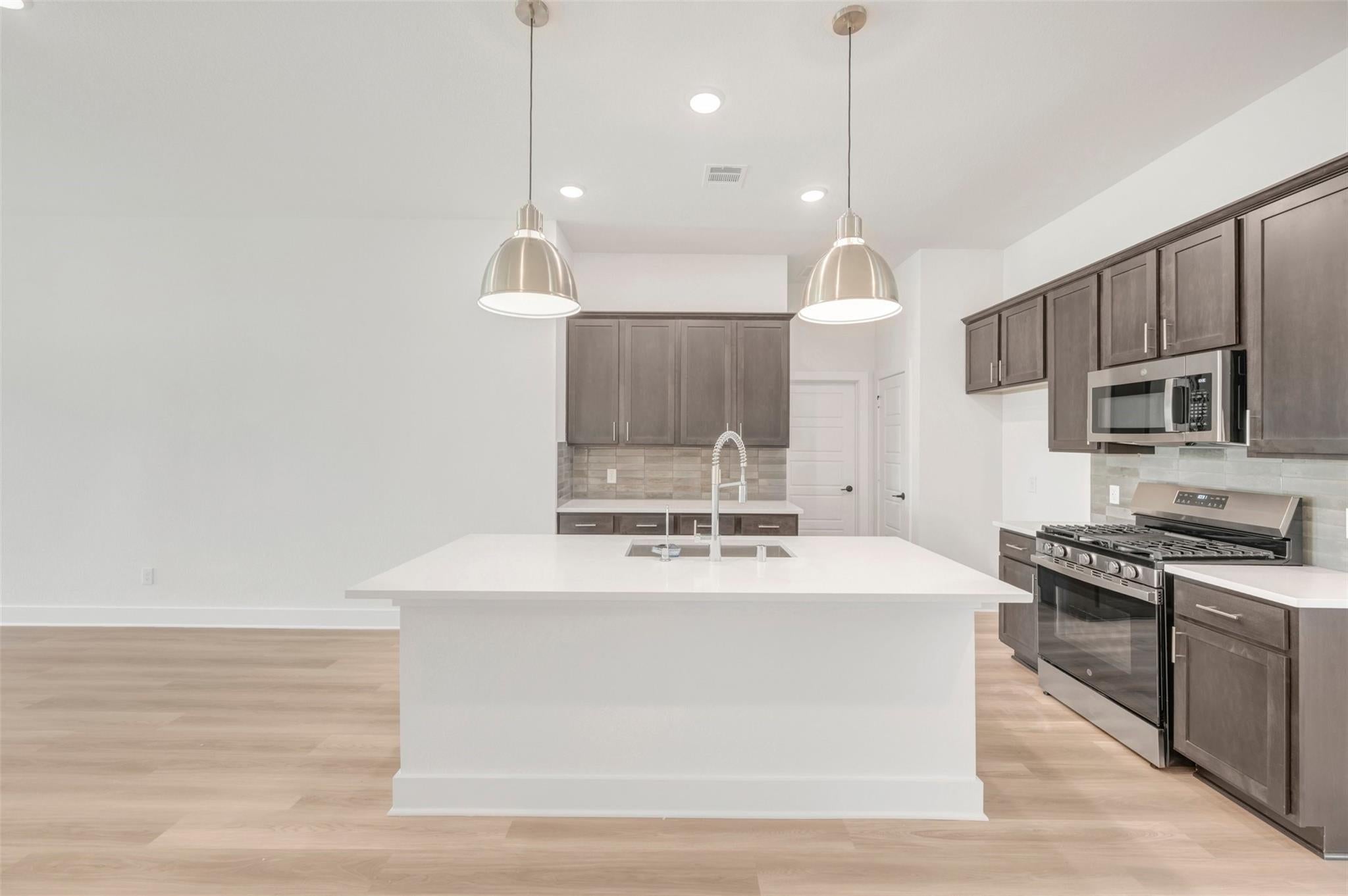 14009 Baikal Manor Drive