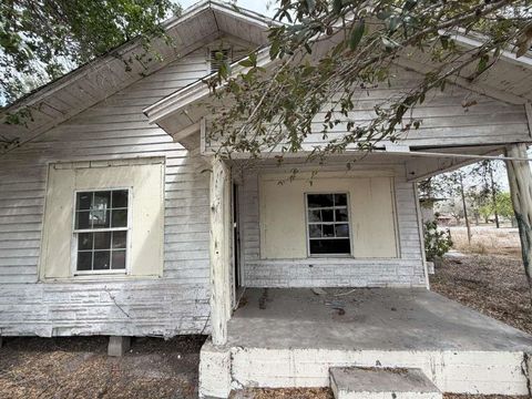 Photo of 408 W Edward Street, Falfurrias, TX 78355 (MLS # 36962967)
