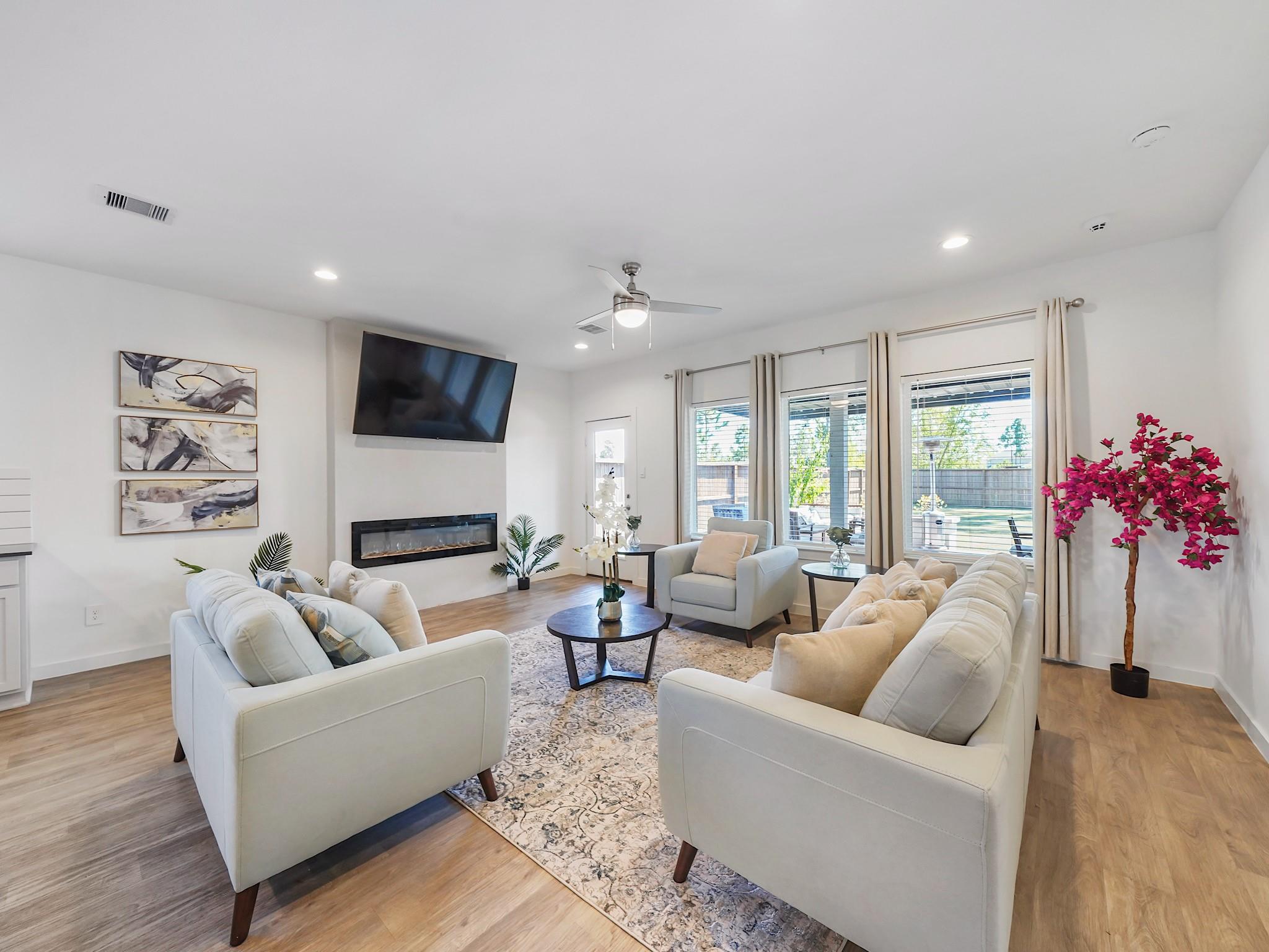 10305 Cascade Range Lane