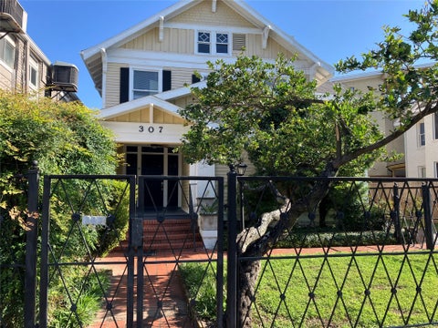 Photo of 307 Stratford Street #8, Houston, TX 77006 (MLS # 78553739)