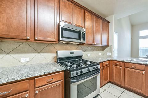 Tiny photo for 7114 Freesia Court, Baytown, TX 77521 (MLS # 85671008)