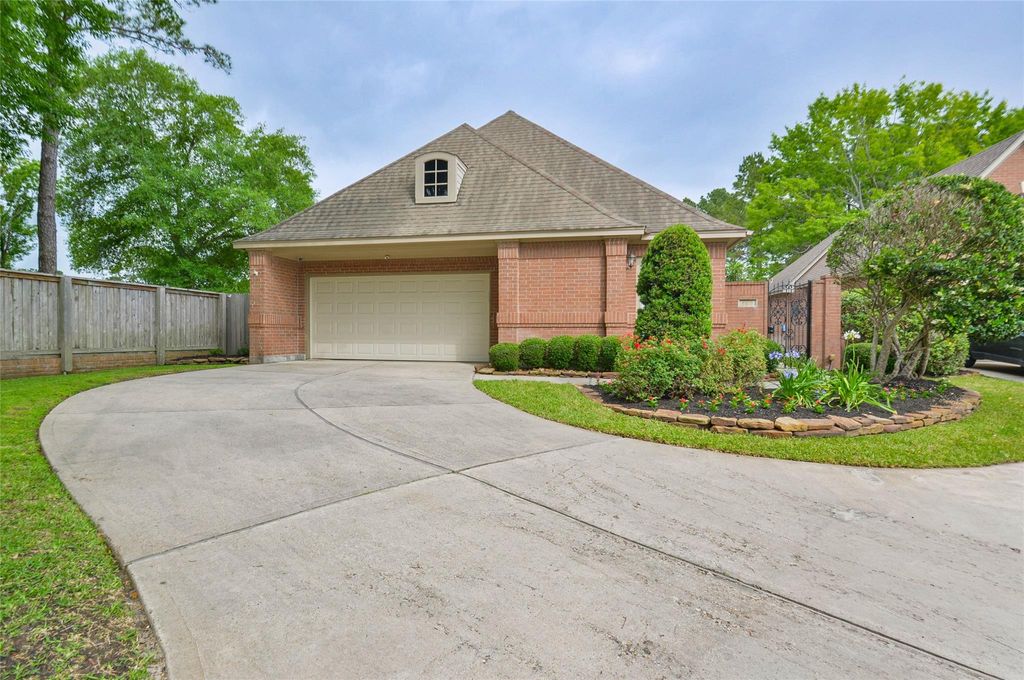 Photo of 4403 Walham Court, Houston, TX 77345 (MLS # 33382020)
