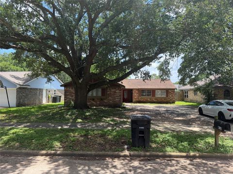 Photo of 418 Merriweather Street, Houston, TX 77598 (MLS # 3203249)