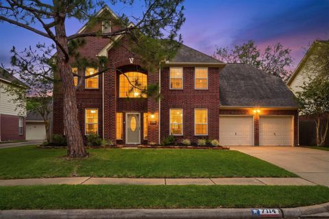 Photo of 7114 Trimstone Drive, Pasadena, TX 77505 (MLS # 23336325)