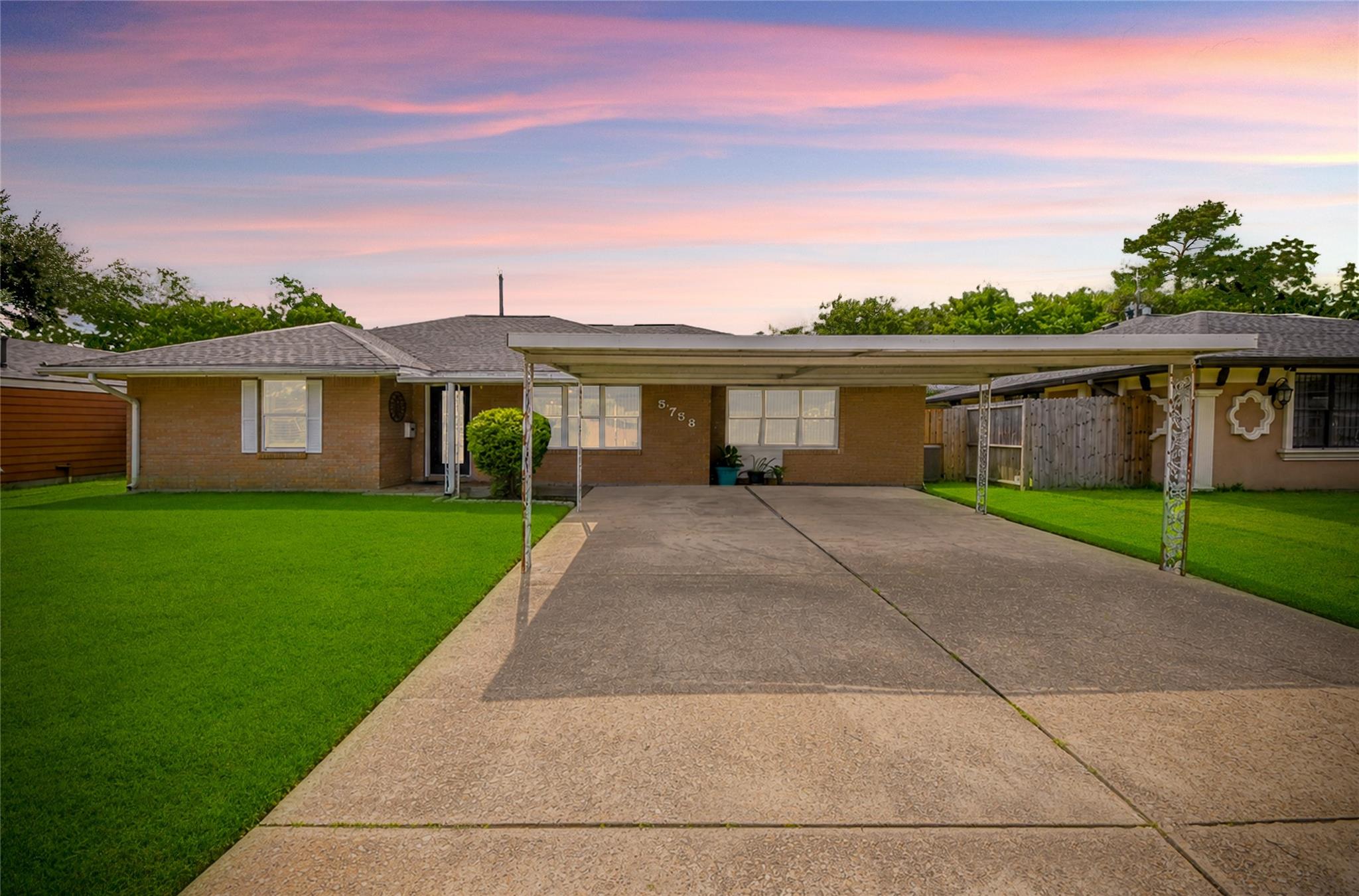 5758 Meadow Creek Lane