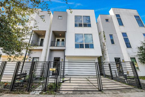 Photo of 3204 Sherman Street, Houston, TX 77003 (MLS # 47326776)