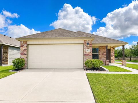 Photo of 102 Bellewood Manor Drive, Magnolia, TX 77354 (MLS # 34507425)