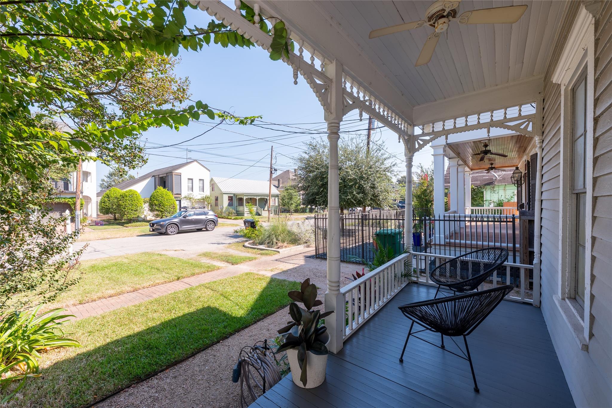 2011 Decatur Street