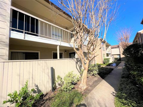 Tiny photo for 2120 Wilcrest Drive #121, Houston, TX 77042 (MLS # 26183528)