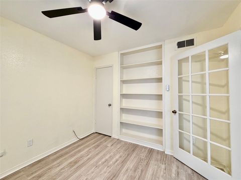 Tiny photo for 2120 Wilcrest Drive #121, Houston, TX 77042 (MLS # 26183528)
