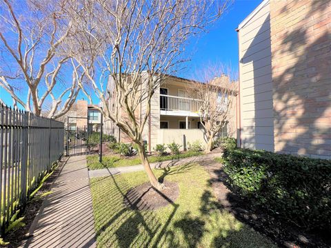 Tiny photo for 2120 Wilcrest Drive #121, Houston, TX 77042 (MLS # 26183528)