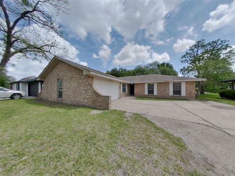 Photo of 7506 Lemon Tree Circle, Houston, TX 77088 (MLS # 42196526)