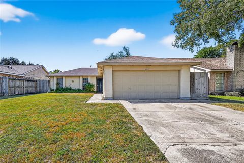 Photo of 6822 Zapata Drive, Houston, TX 77083 (MLS # 52710733)