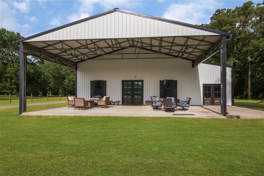 Photo of 79 E Pine Drive, Huffman, TX 77336 (MLS # 94707829)