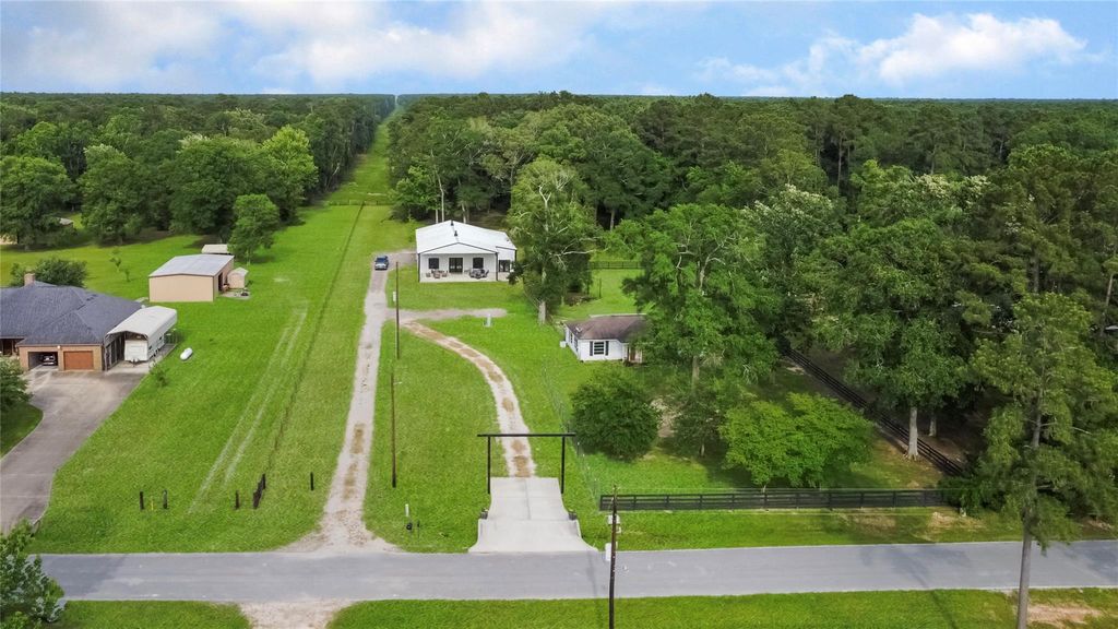 Photo of 79 E Pine Drive, Huffman, TX 77336 (MLS # 94707829)