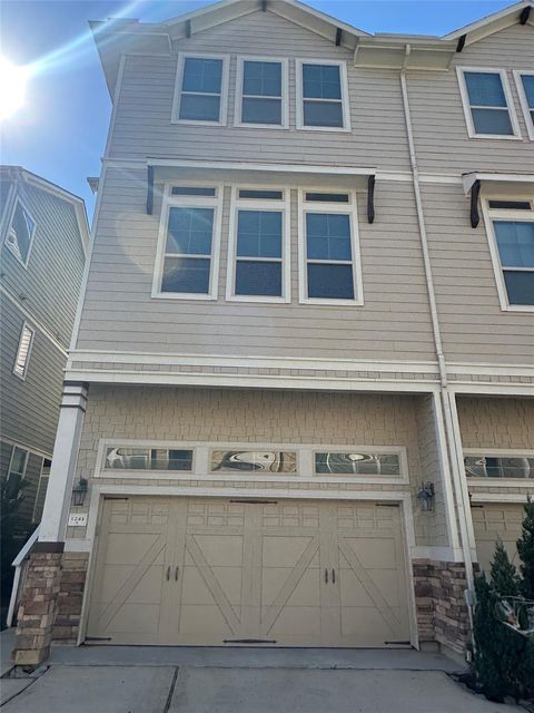 Photo of 1241 Nelson Falls Lane, Houston, TX 77008 (MLS # 70487742)