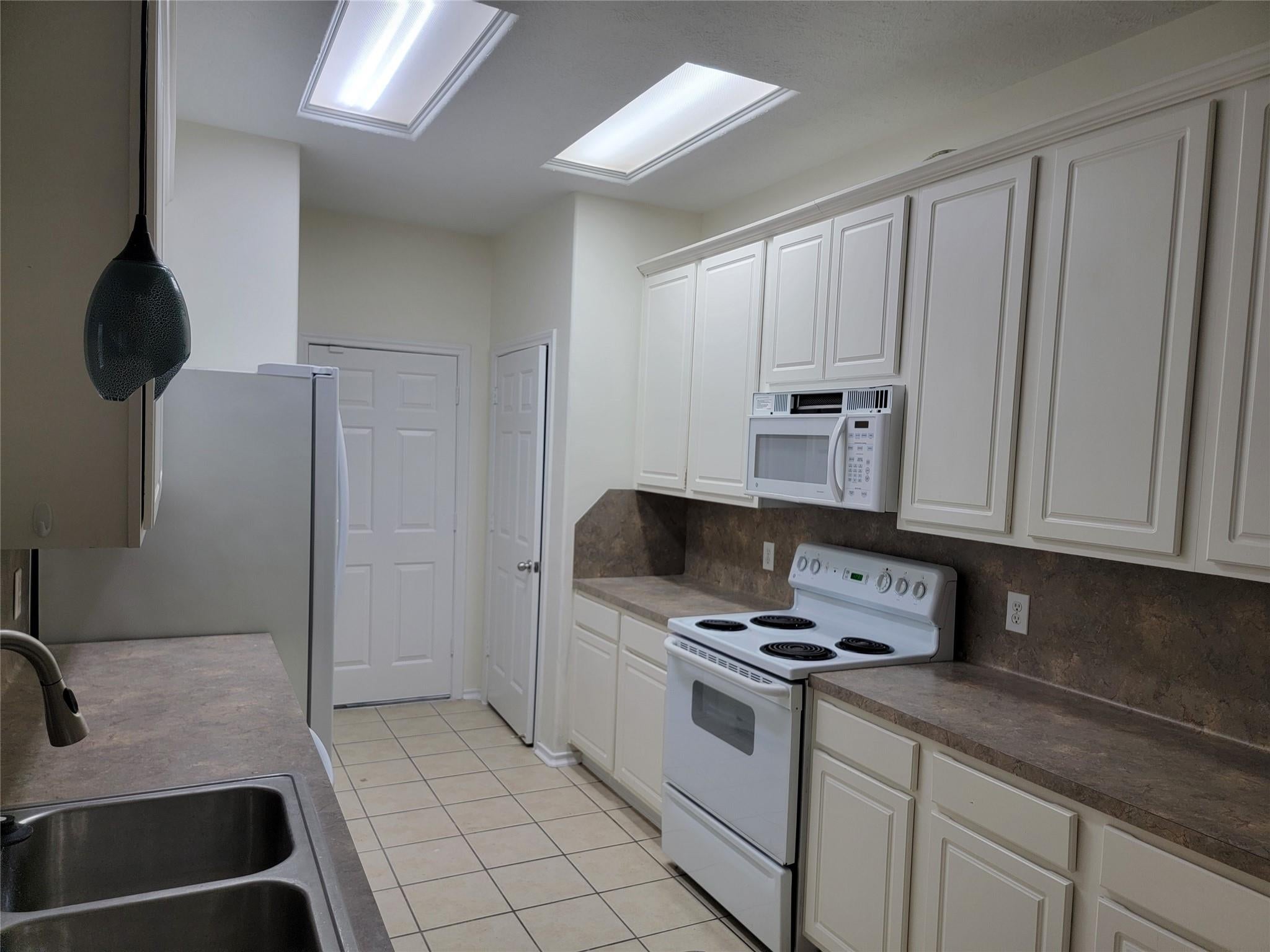 424 Folk Crest Lane