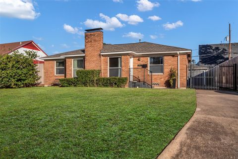 Photo of 403 Graceland Street, Houston, TX 77009 (MLS # 53169383)