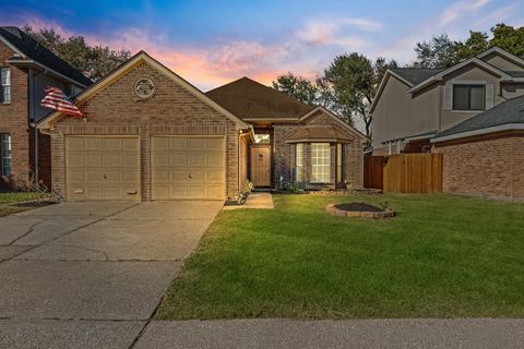 Photo of 10458 N Pagewick Drive, Houston, TX 77041 (MLS # 20338320)