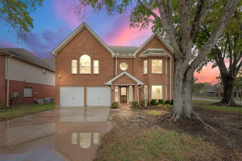 Photo of 2602 Hampton Springs Drive, Seabrook, TX 77586 (MLS # 82842546)