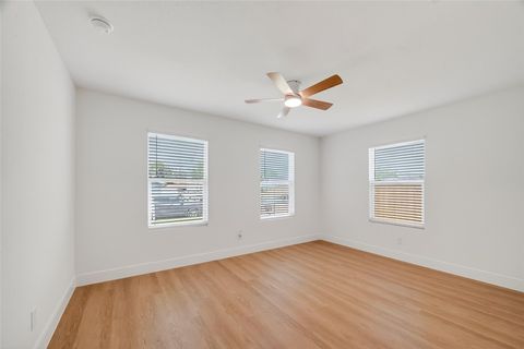 Tiny photo for 6622 Moss Rose Street, Houston, TX 77087 (MLS # 79071803)
