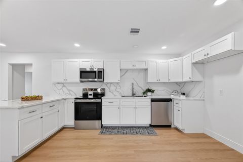 Tiny photo for 6622 Moss Rose Street, Houston, TX 77087 (MLS # 79071803)