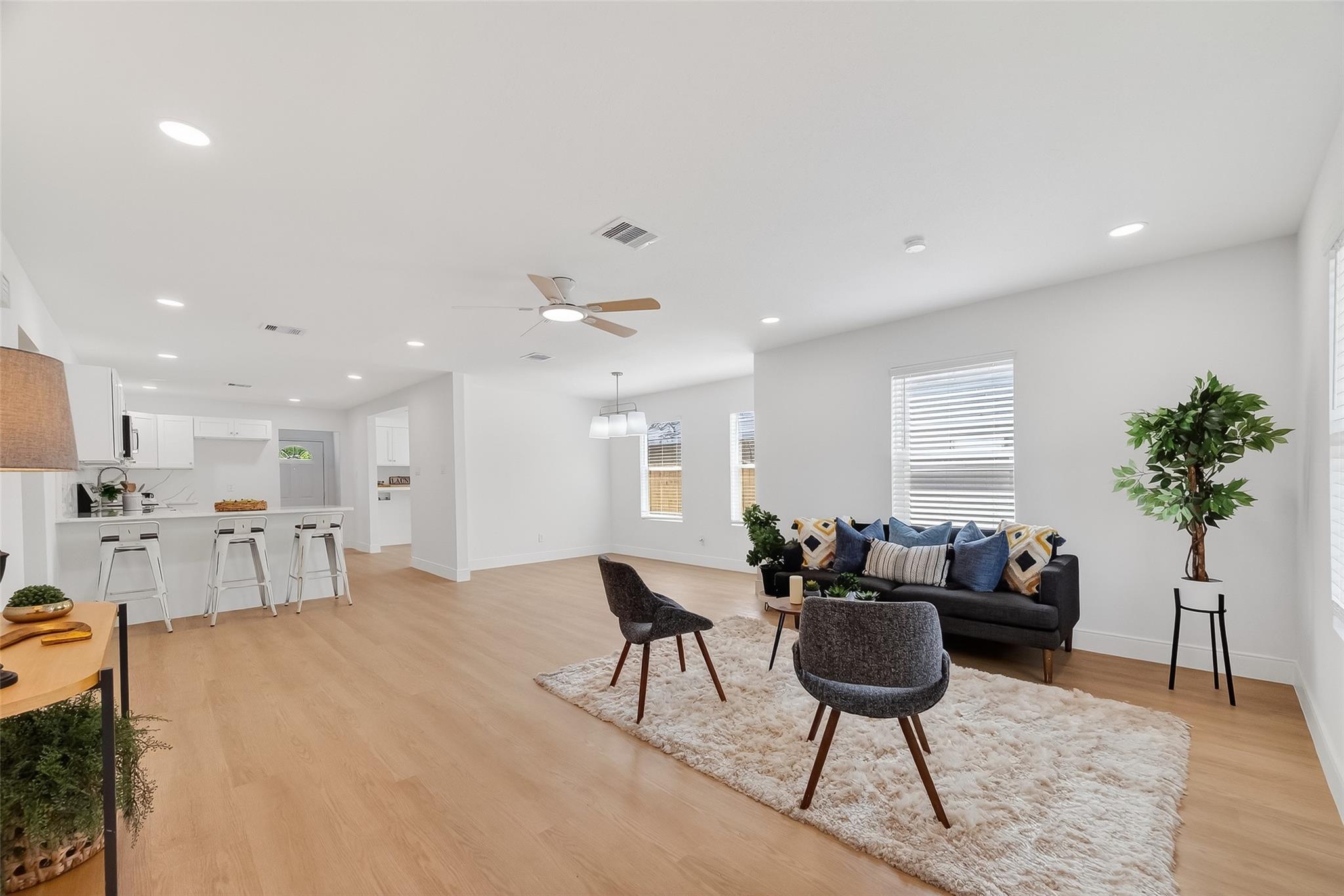 6622 Moss Rose Street