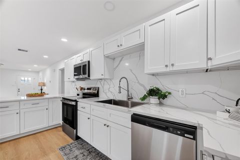 Tiny photo for 6622 Moss Rose Street, Houston, TX 77087 (MLS # 79071803)