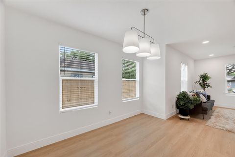 Tiny photo for 6622 Moss Rose Street, Houston, TX 77087 (MLS # 79071803)