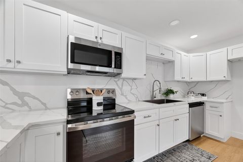 Tiny photo for 6622 Moss Rose Street, Houston, TX 77087 (MLS # 79071803)