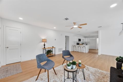 Tiny photo for 6622 Moss Rose Street, Houston, TX 77087 (MLS # 79071803)