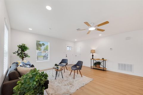 Tiny photo for 6622 Moss Rose Street, Houston, TX 77087 (MLS # 79071803)