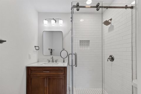 Tiny photo for 6622 Moss Rose Street, Houston, TX 77087 (MLS # 79071803)