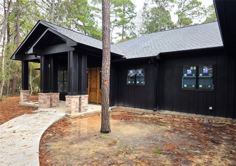 4 Lake Forest Drive Conroe TX 77384