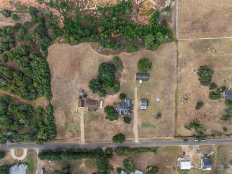 Photo of 1283 Kenney Hall Road, Brenham, TX 77833 (MLS # 87142725) Photo of 1283 Kenney Hall Road, Brenham, TX 77833 (MLS # 87142725)