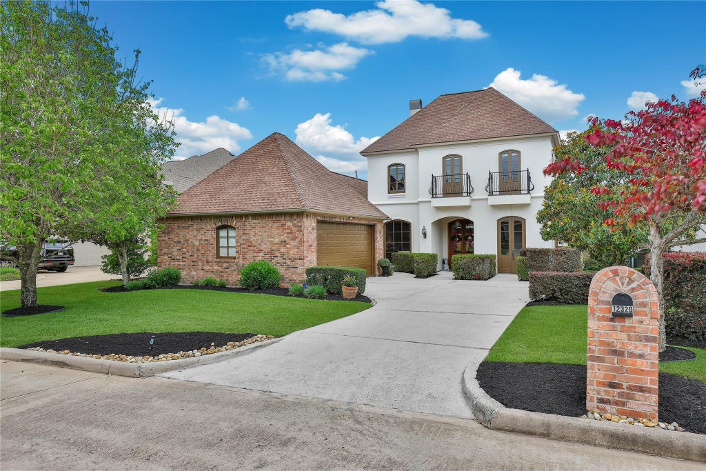 Photo of 12320 White Oak Point, Conroe, TX 77304 (MLS # 93525477)